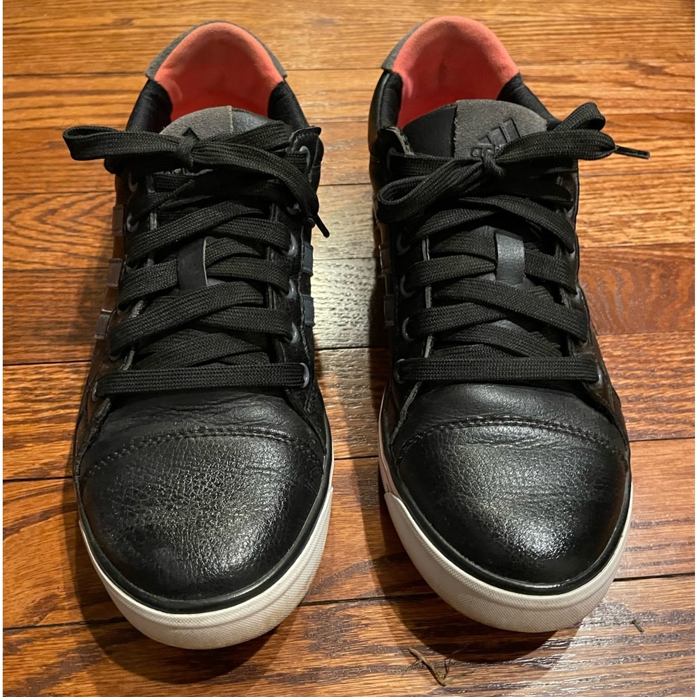 Adidas women’s golf shoes. Like new. Size 7.5